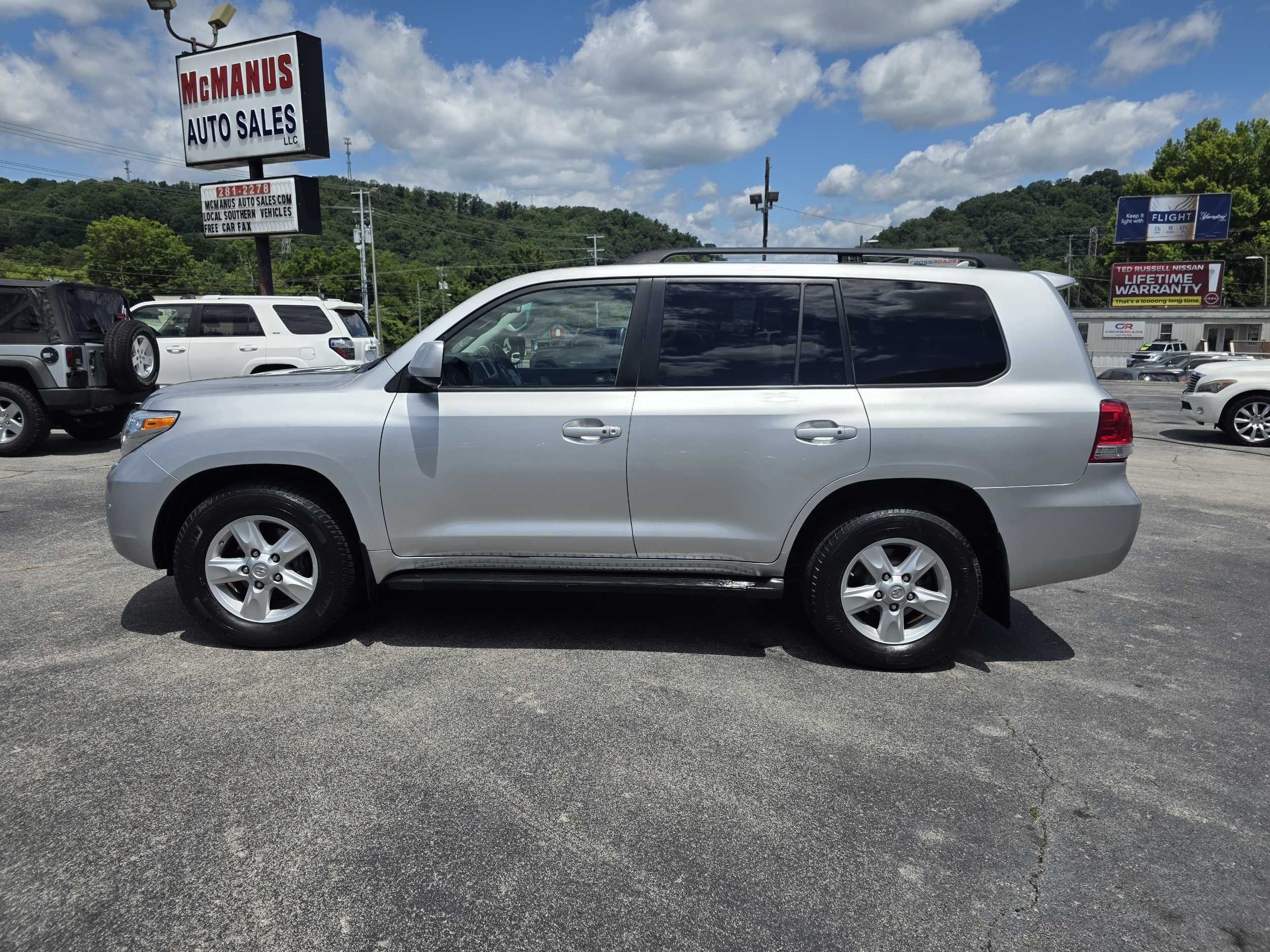 toyota land cruiser 2011 JTMHY7AJ3B5008661 image toyota land cruiser 2011 JTMHY7AJ3B5008661 image